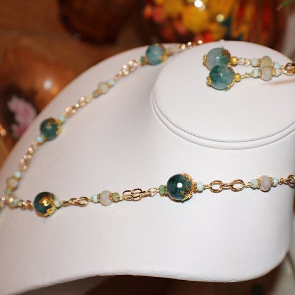 Amazonite necklace with matching earrings - Picture 7 of 8